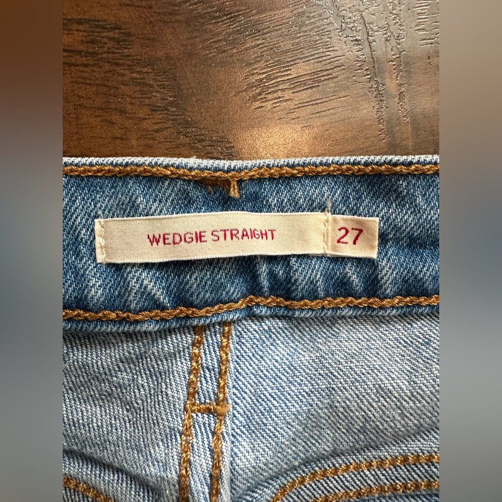 Levi's Wedgie Straight Blue Jeans - Picture 3 of 9